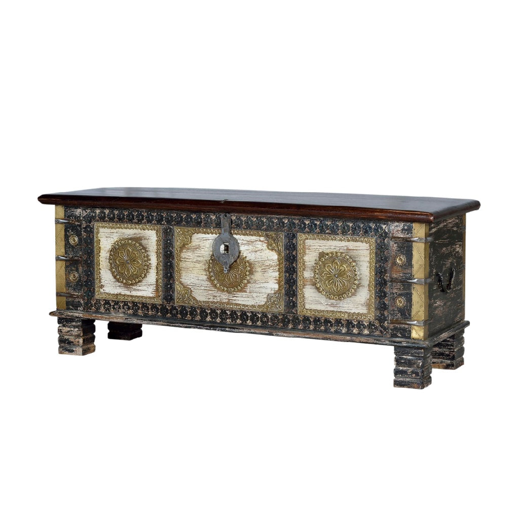 Coffre de rangement décoratif en bois avec motifs sculptés - 120 x 60 x 50